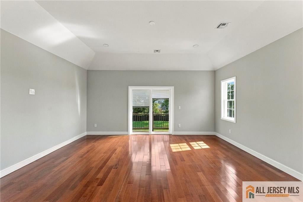 1855 Woodland Avenue Edison NJ 08820