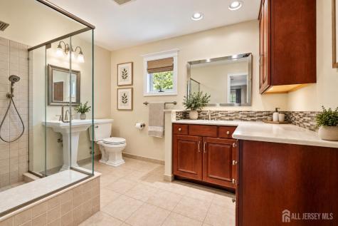 3 Phyllis Place East Brunswick NJ 08850