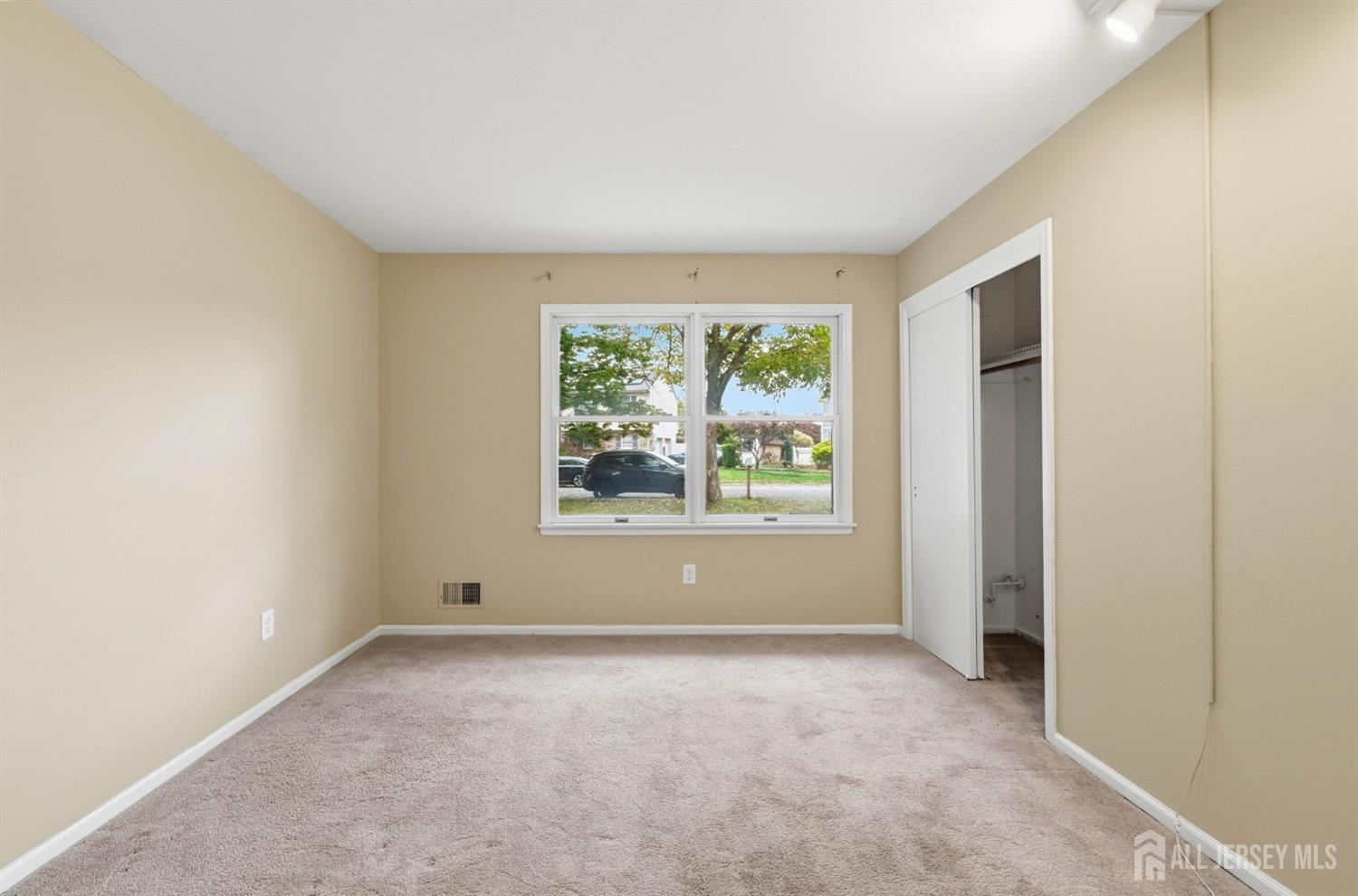 9 Rutherford Court Middlesex NJ 08846