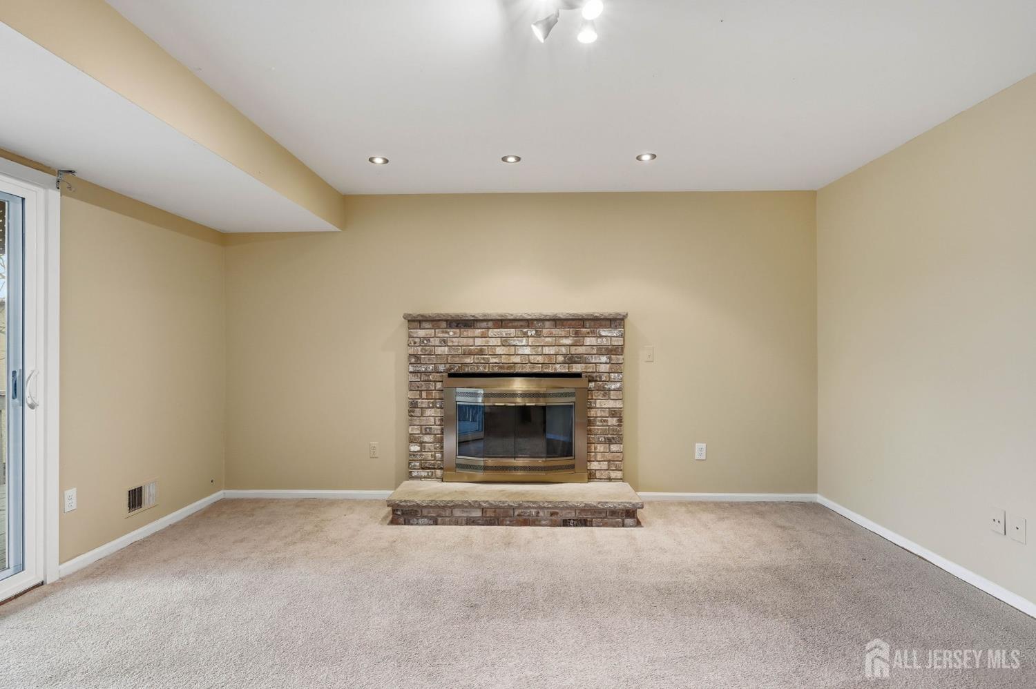 9 Rutherford Court Middlesex NJ 08846