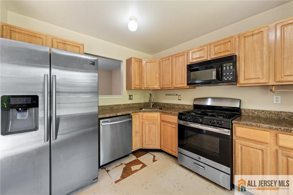 5 Edith Place Franklin NJ 08873