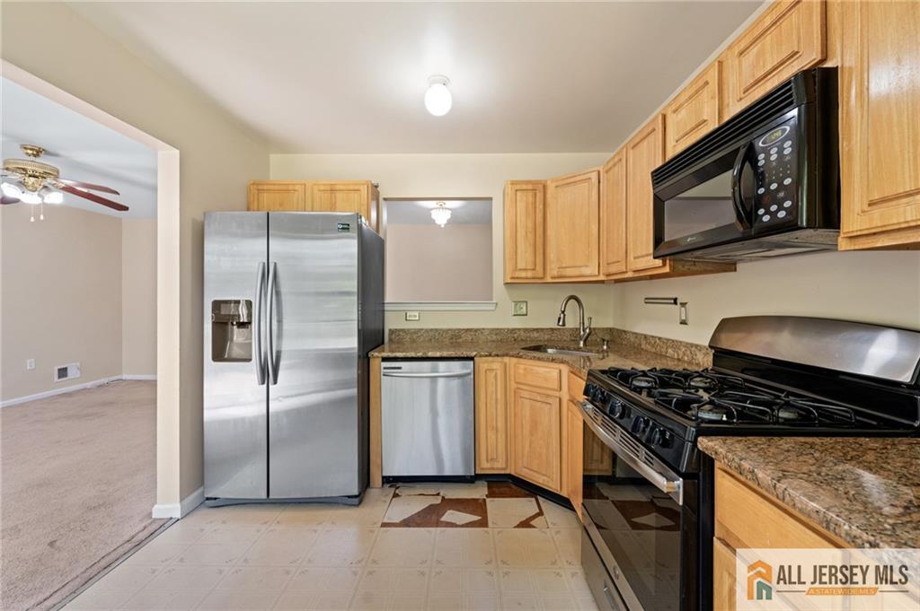 5 Edith Place Franklin NJ 08873