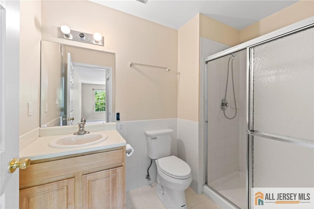 5 Edith Place Franklin NJ 08873