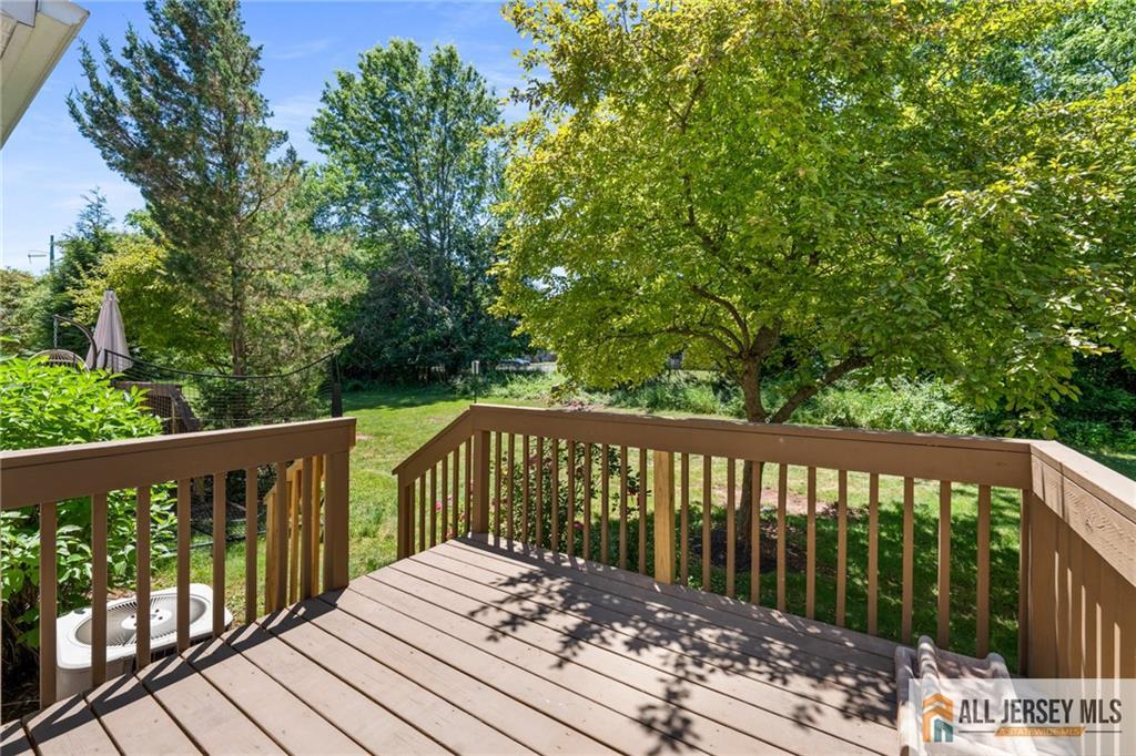 5 Edith Place Franklin NJ 08873