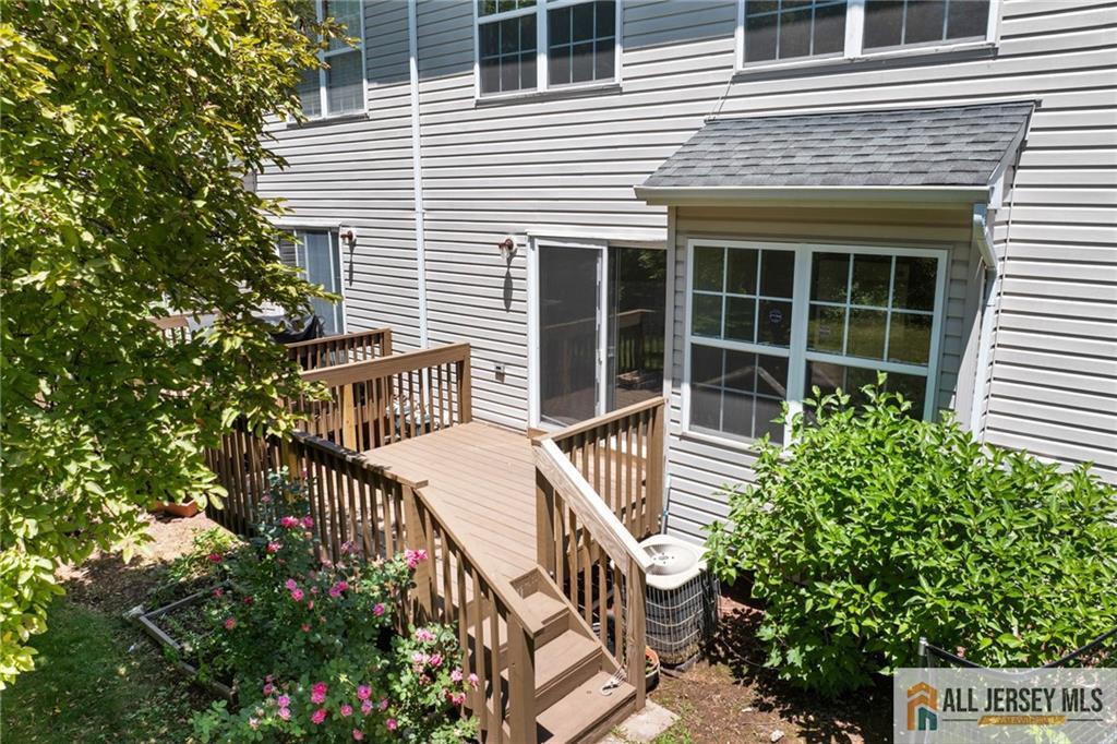 5 Edith Place Franklin NJ 08873