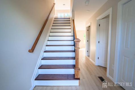 10-A Delar Parkway Franklin Twsp NJ 08823