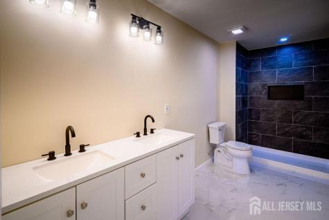 10-A Delar Parkway Franklin Twsp NJ 08823