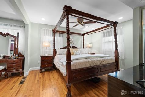 13 Fishel Road Edison NJ 08820