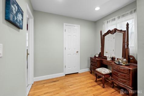 13 Fishel Road Edison NJ 08820