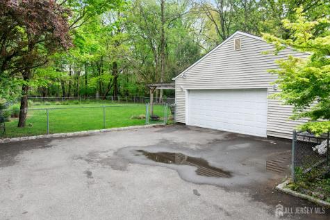 13 Fishel Road Edison NJ 08820