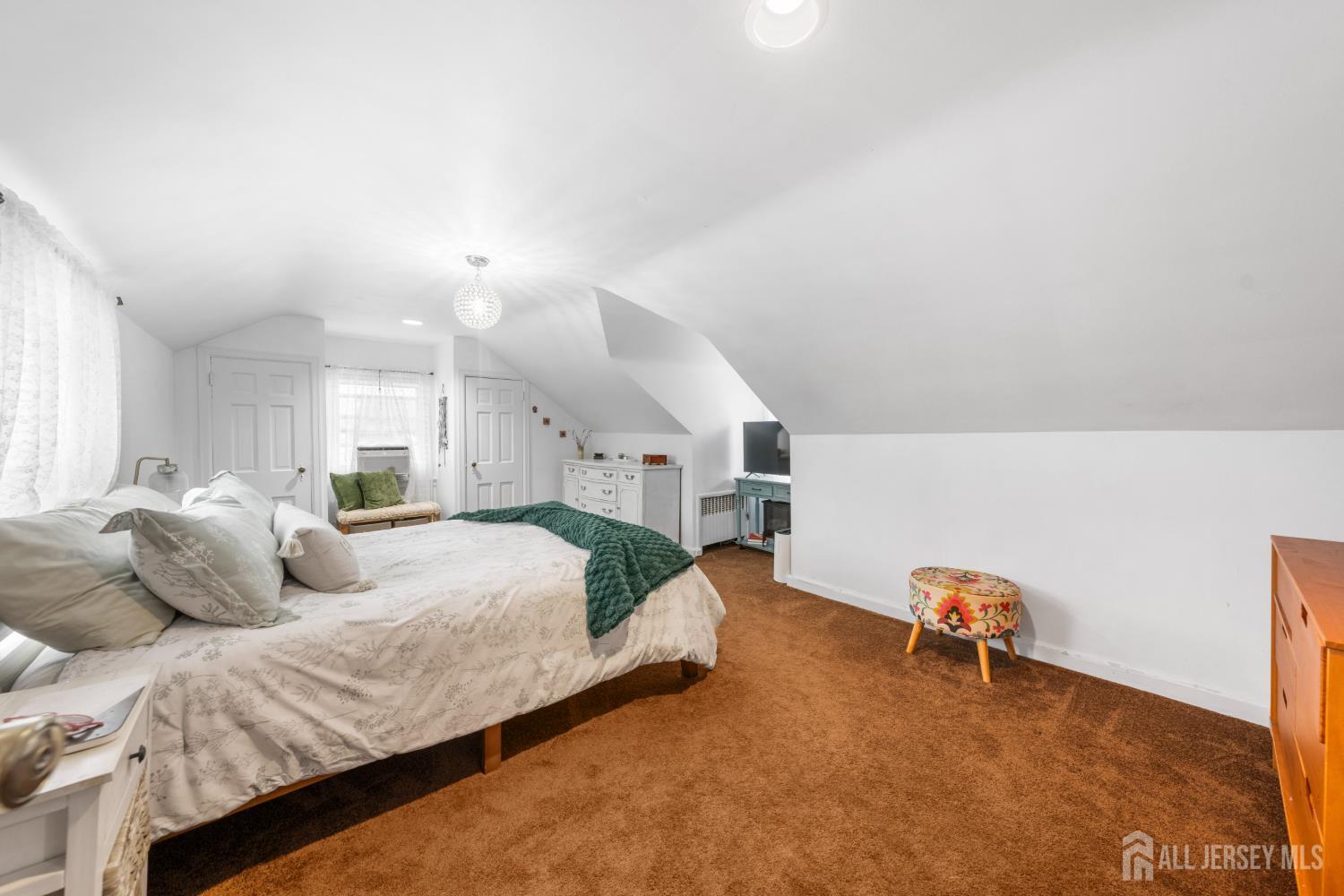 719 Locust Street Roselle Park NJ 07204