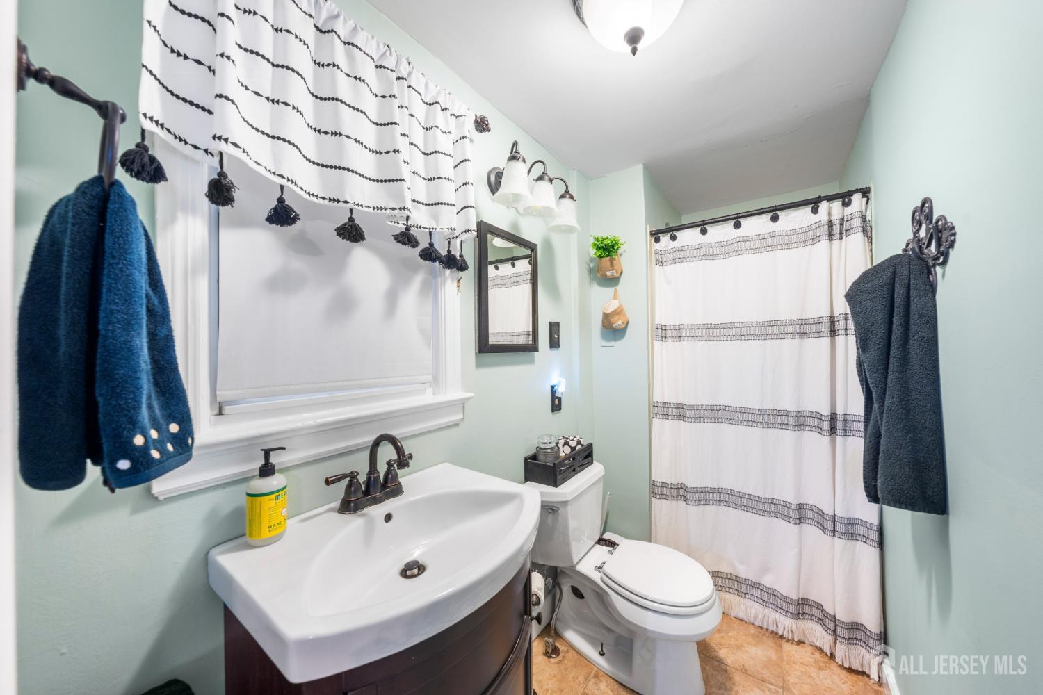 719 Locust Street Roselle Park NJ 07204