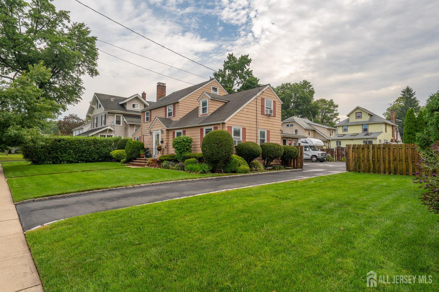 719 Locust Street Roselle Park NJ 07204
