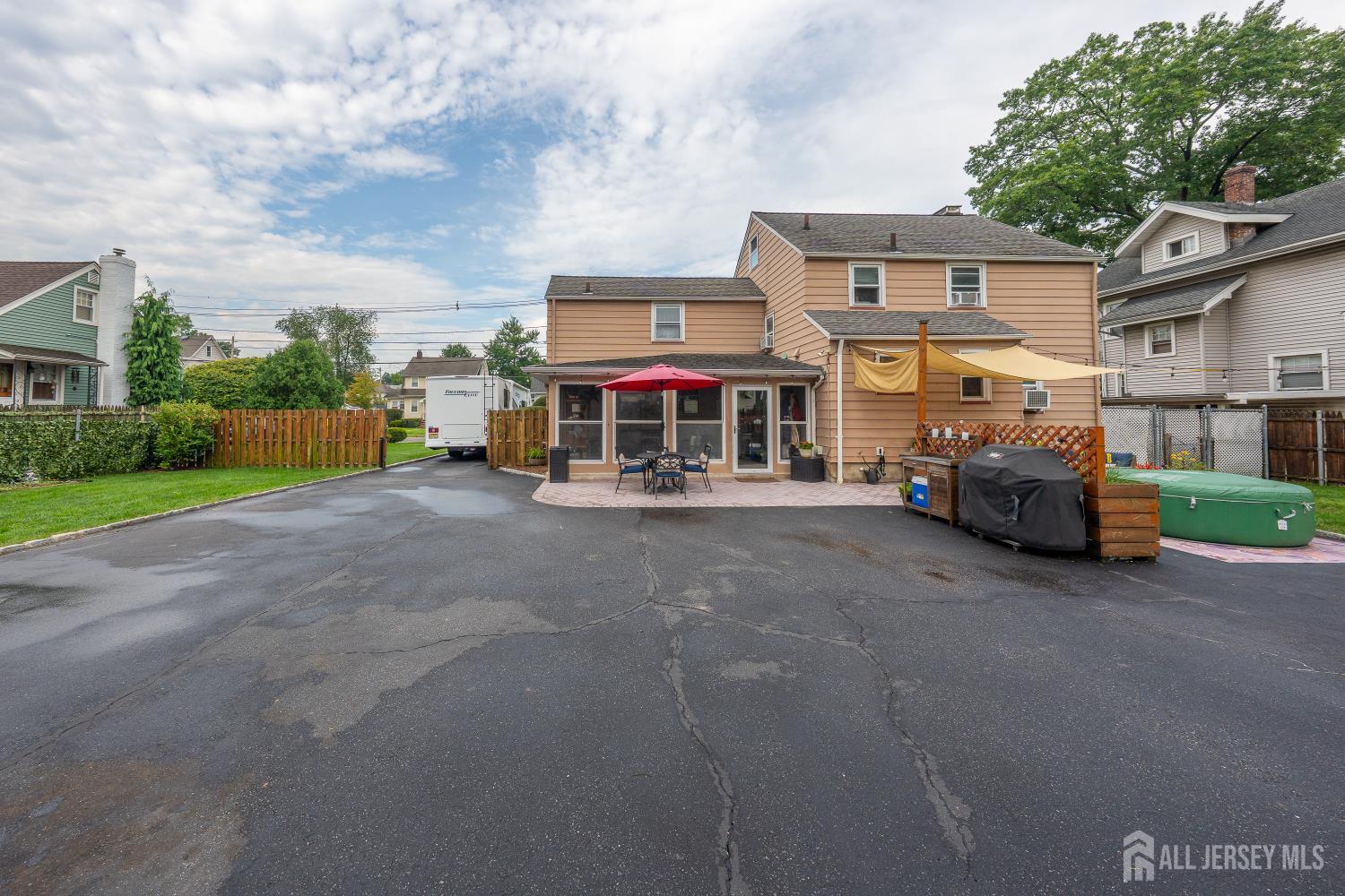 719 Locust Street Roselle Park NJ 07204