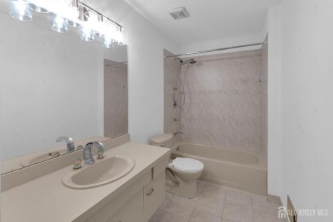 27 Oakland Road Old Bridge NJ 08857