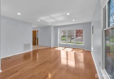 27 Oakland Road Old Bridge NJ 08857