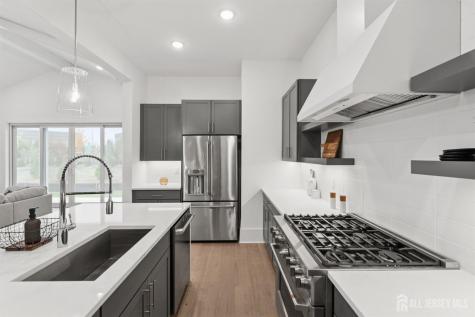 43 Brewer Way Plainsboro NJ 08536