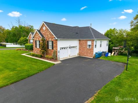 32 Scott Drive Monroe NJ 08831