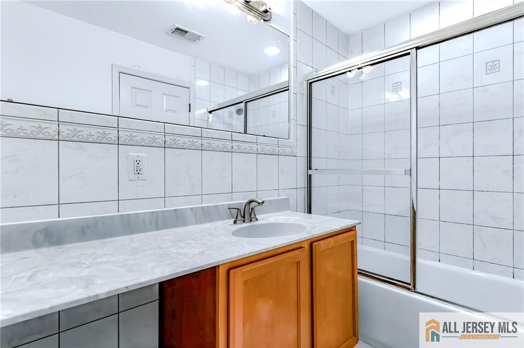 131 Adamecs Way South Amboy NJ 08879
