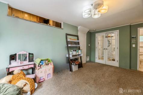 28 Price Drive Edison NJ 08817