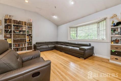 28 Price Drive Edison NJ 08817