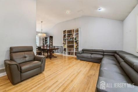 28 Price Drive Edison NJ 08817
