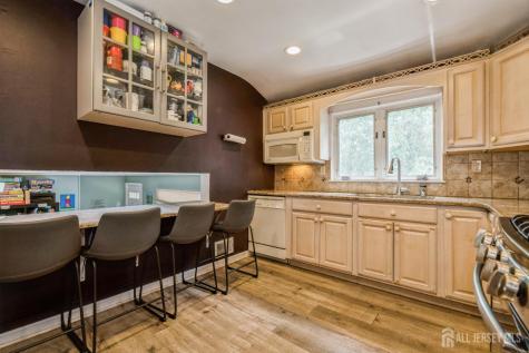 28 Price Drive Edison NJ 08817