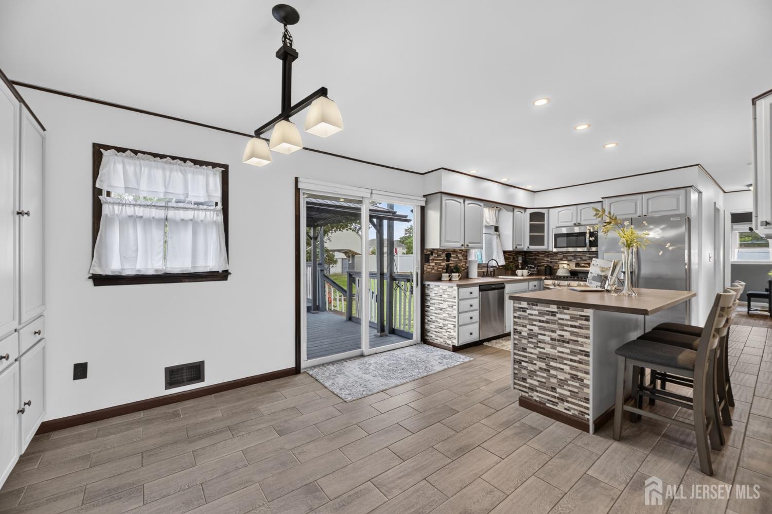 166 Burlington Avenue Spotswood NJ 08884