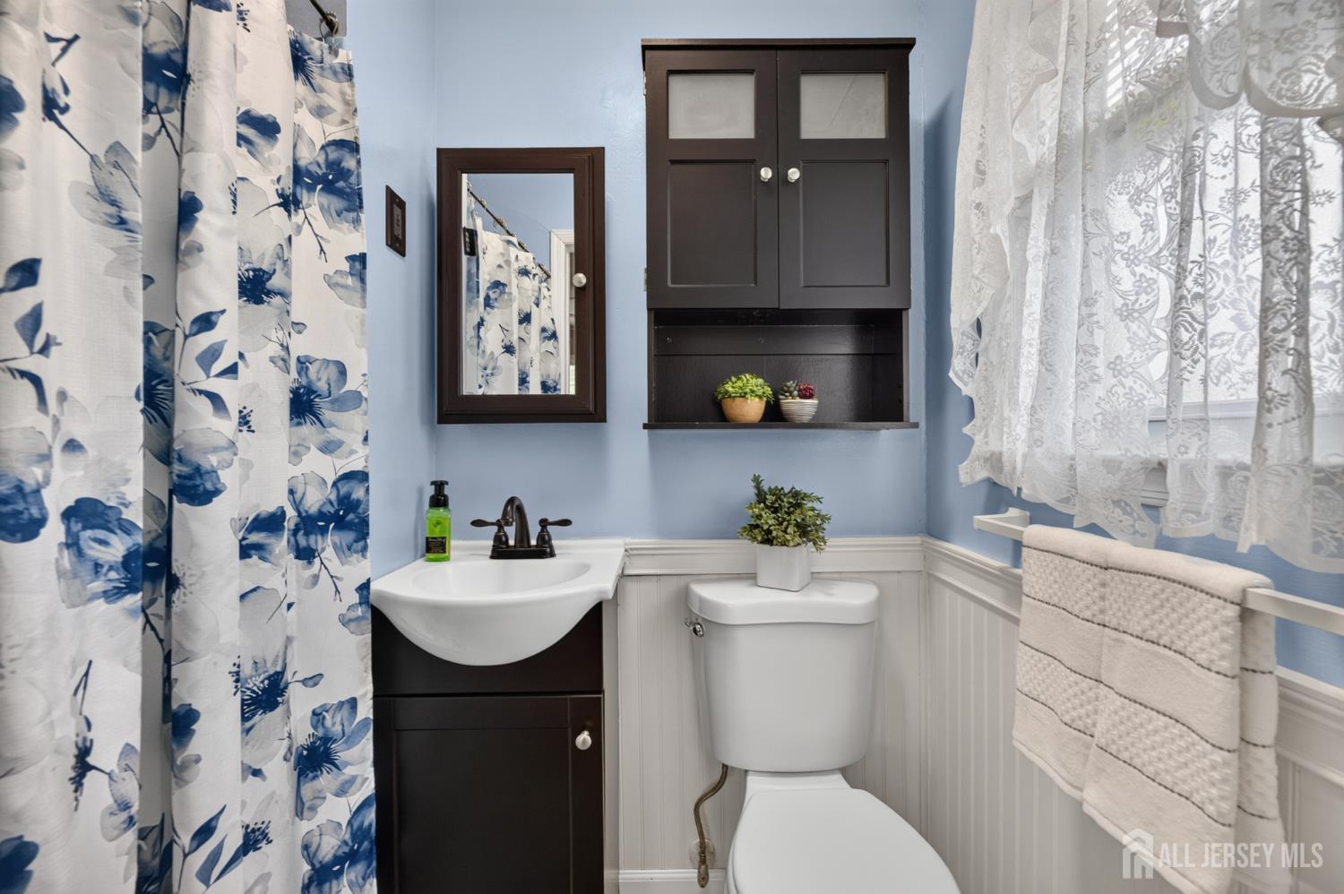 166 Burlington Avenue Spotswood NJ 08884