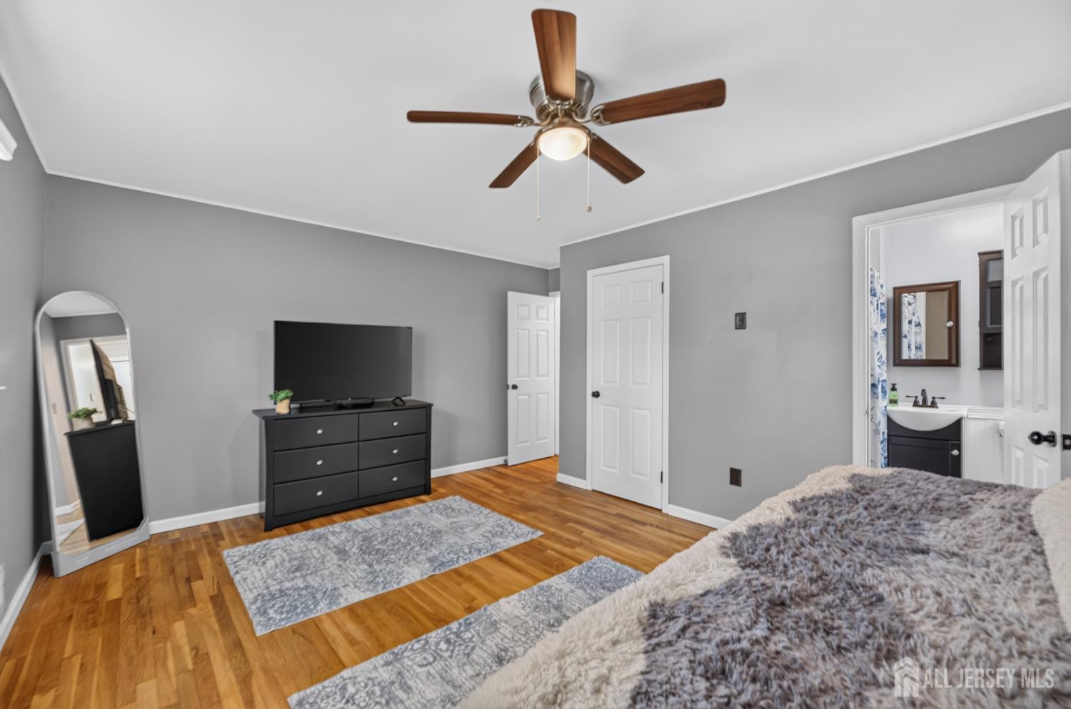166 Burlington Avenue Spotswood NJ 08884
