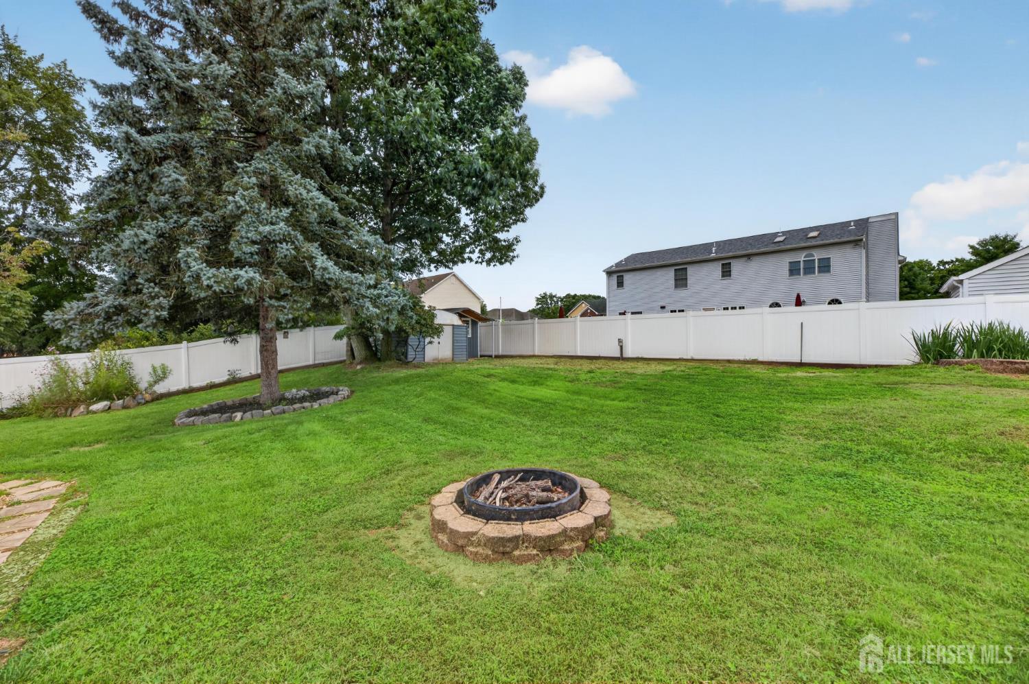 166 Burlington Avenue Spotswood NJ 08884