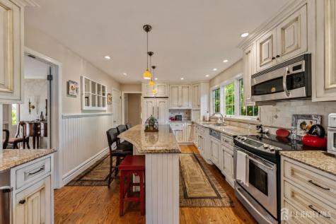 11 Beechtree Lane Plainsboro NJ 08536