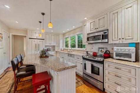 11 Beechtree Lane Plainsboro NJ 08536