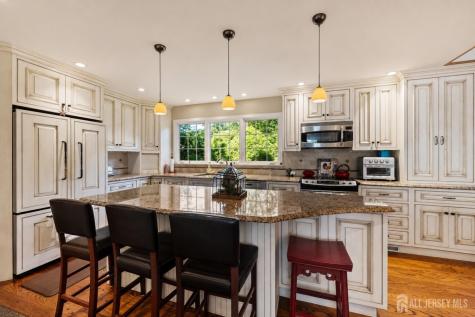 11 Beechtree Lane Plainsboro NJ 08536