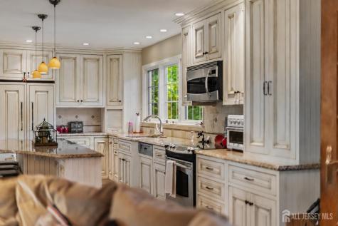 11 Beechtree Lane Plainsboro NJ 08536