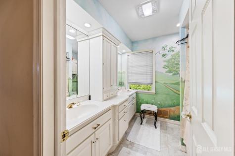 11 Beechtree Lane Plainsboro NJ 08536