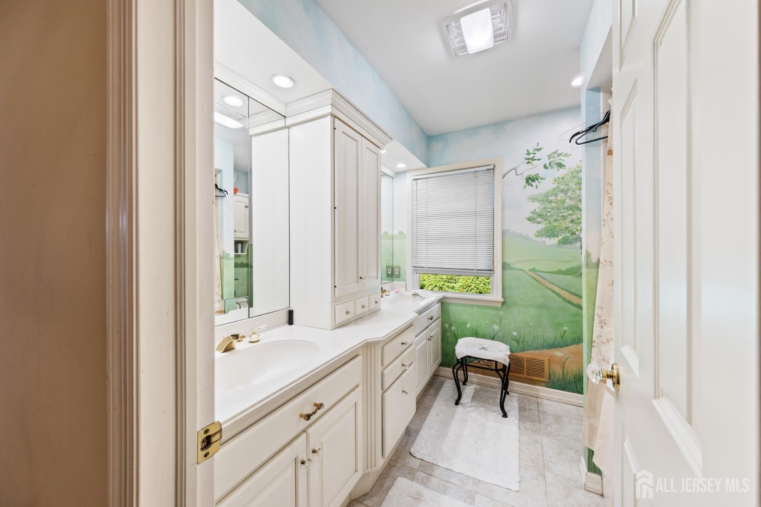 11 Beechtree Lane Plainsboro NJ 08536