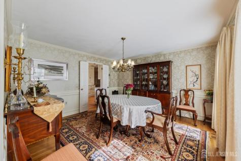11 Beechtree Lane Plainsboro NJ 08536