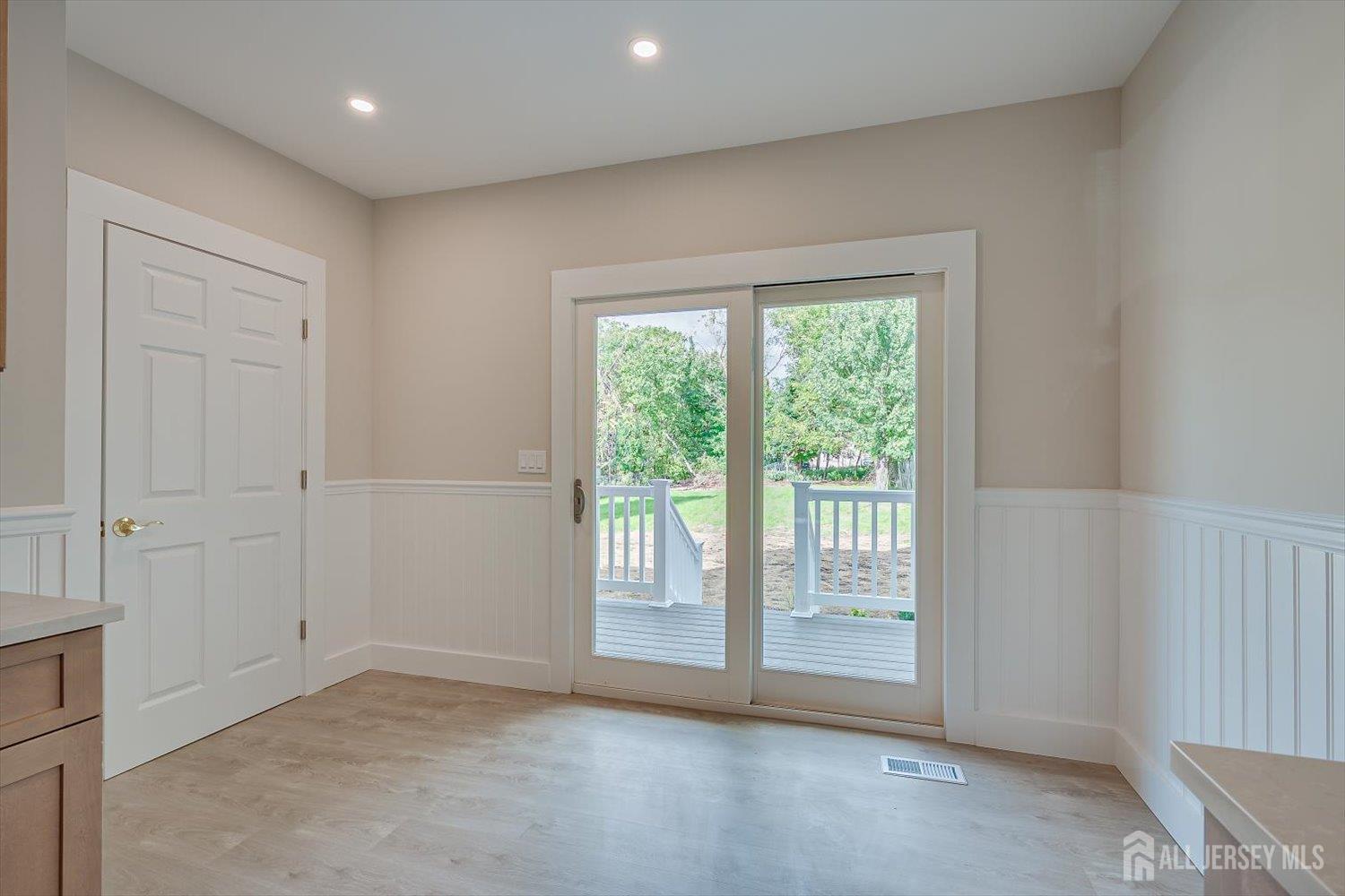 8 Fox Road Edison NJ 08817