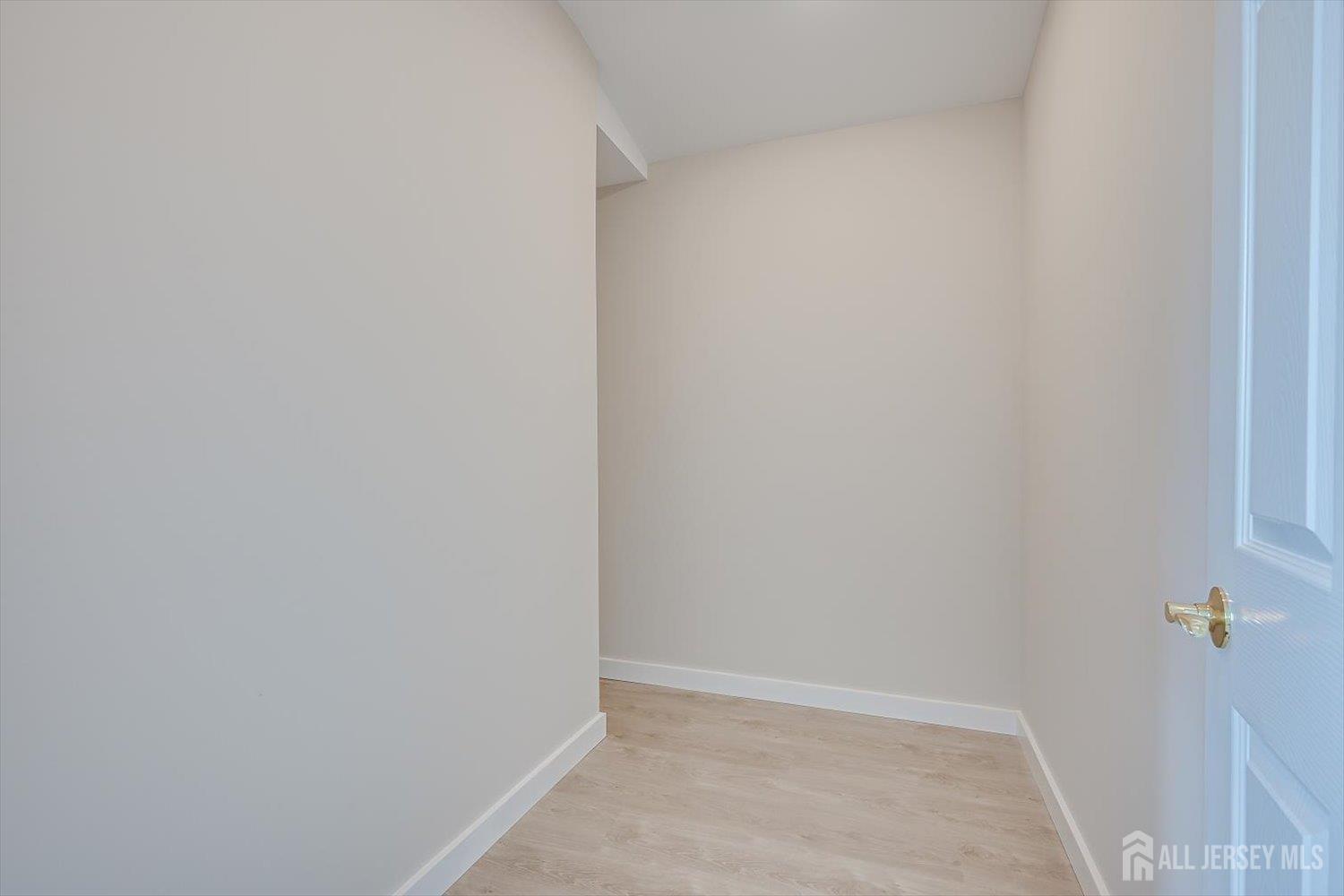 8 Fox Road Edison NJ 08817