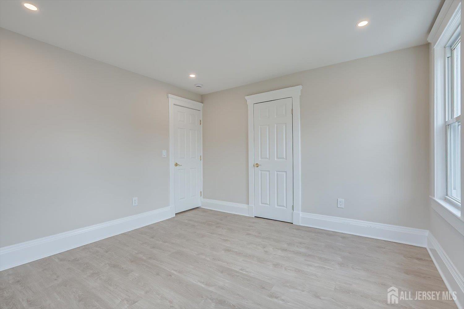 8 Fox Road Edison NJ 08817