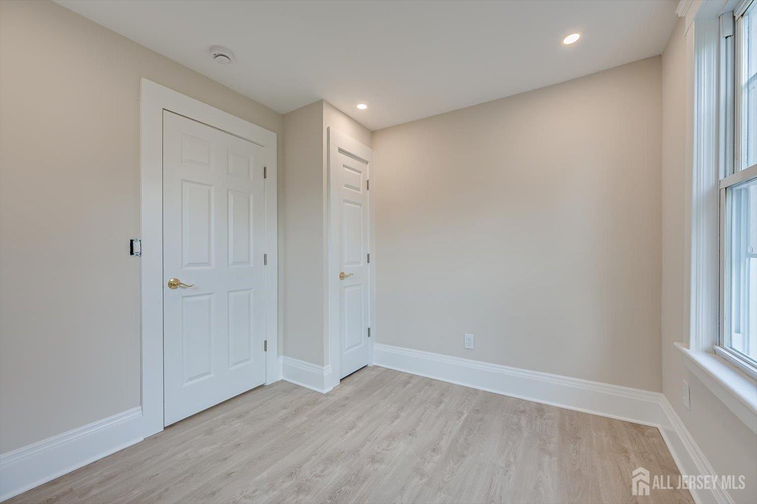 8 Fox Road Edison NJ 08817