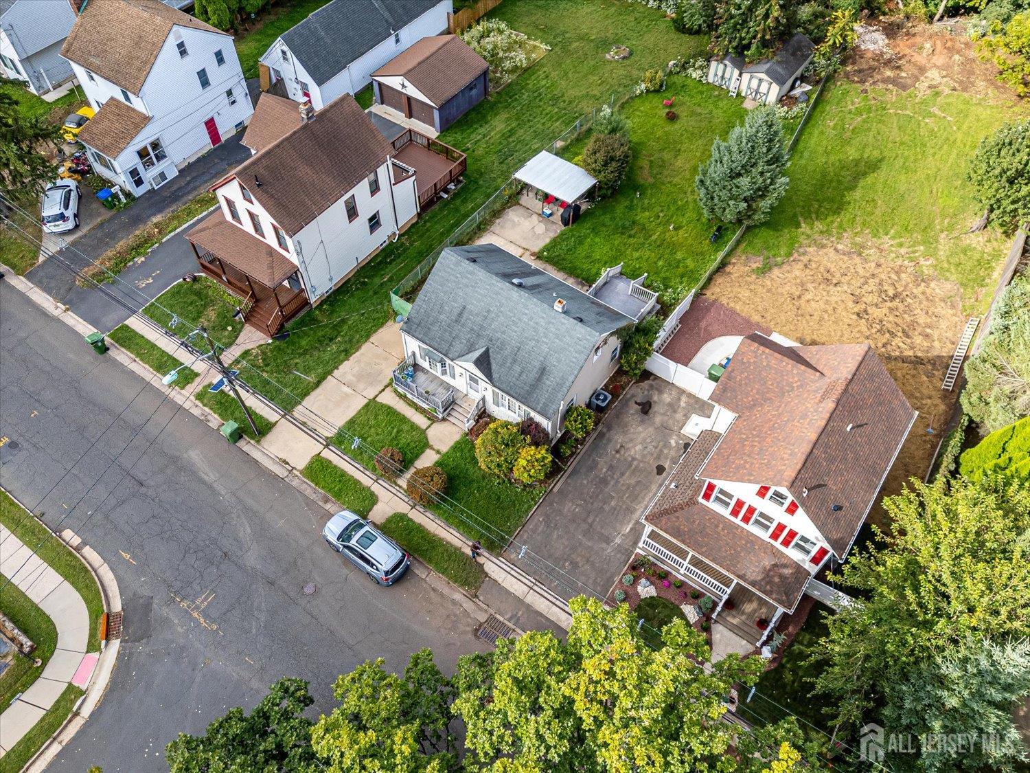 8 Fox Road Edison NJ 08817