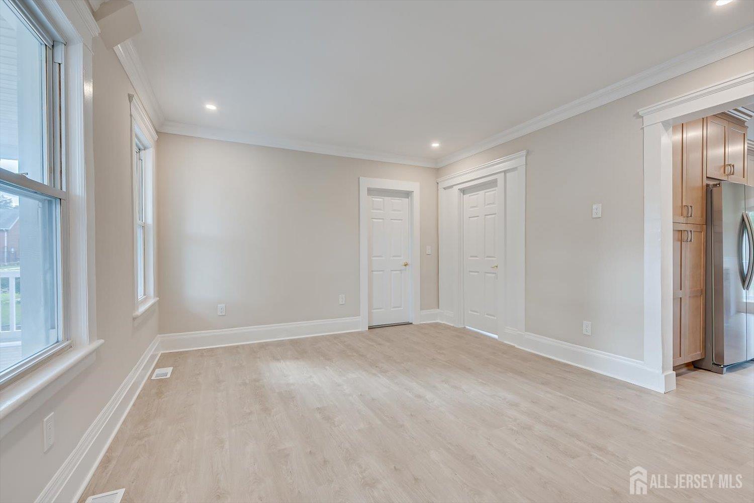 8 Fox Road Edison NJ 08817