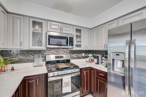 87 Brookview Circle Jamesburg NJ 08831