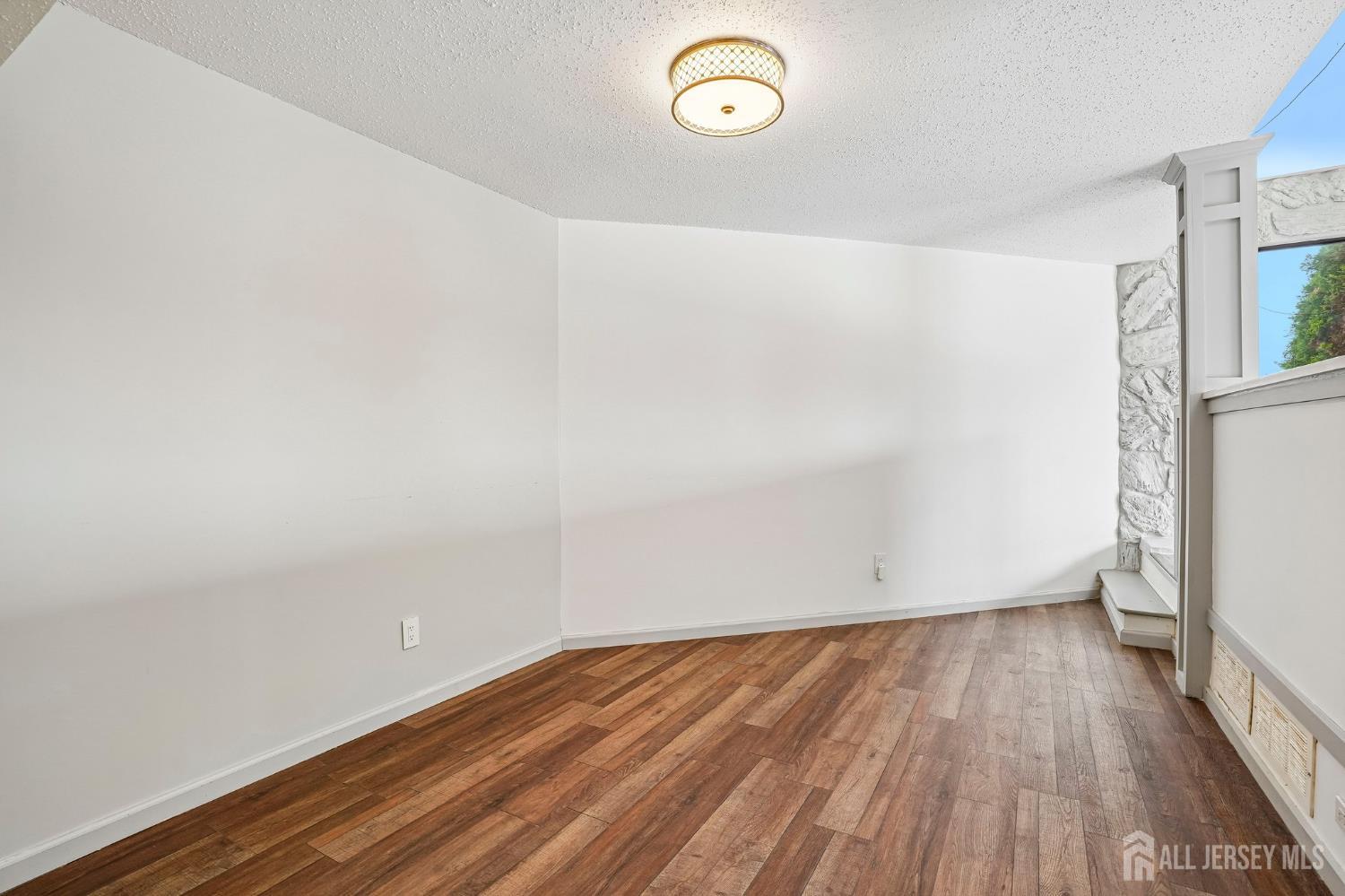 47 Linda Lane Edison NJ 08820