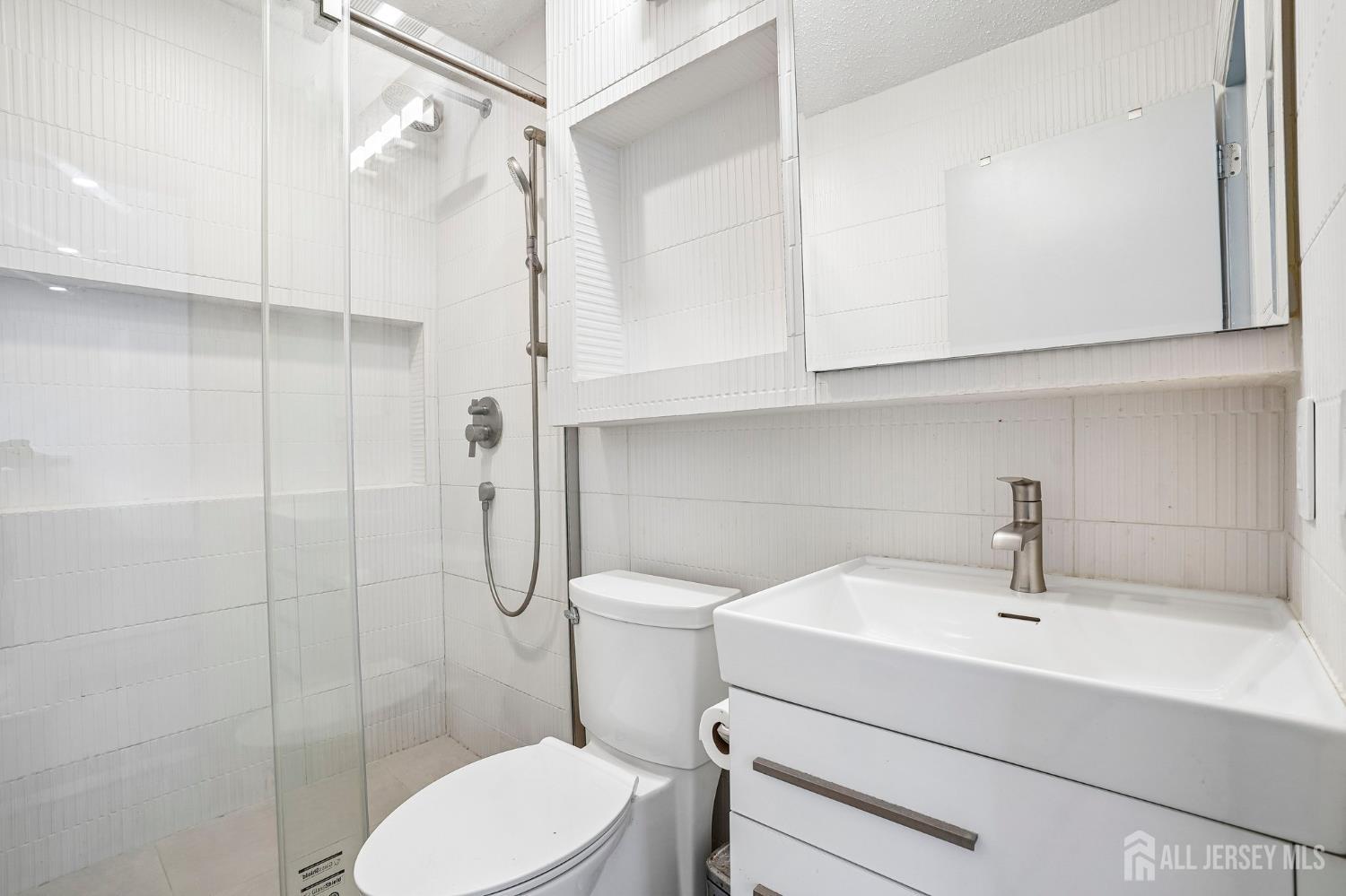 47 Linda Lane Edison NJ 08820