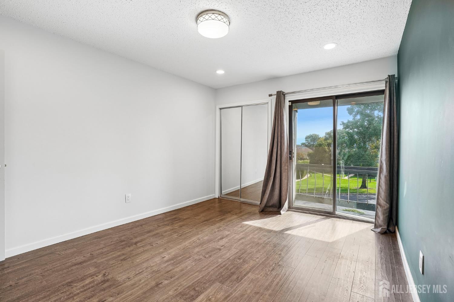 47 Linda Lane Edison NJ 08820