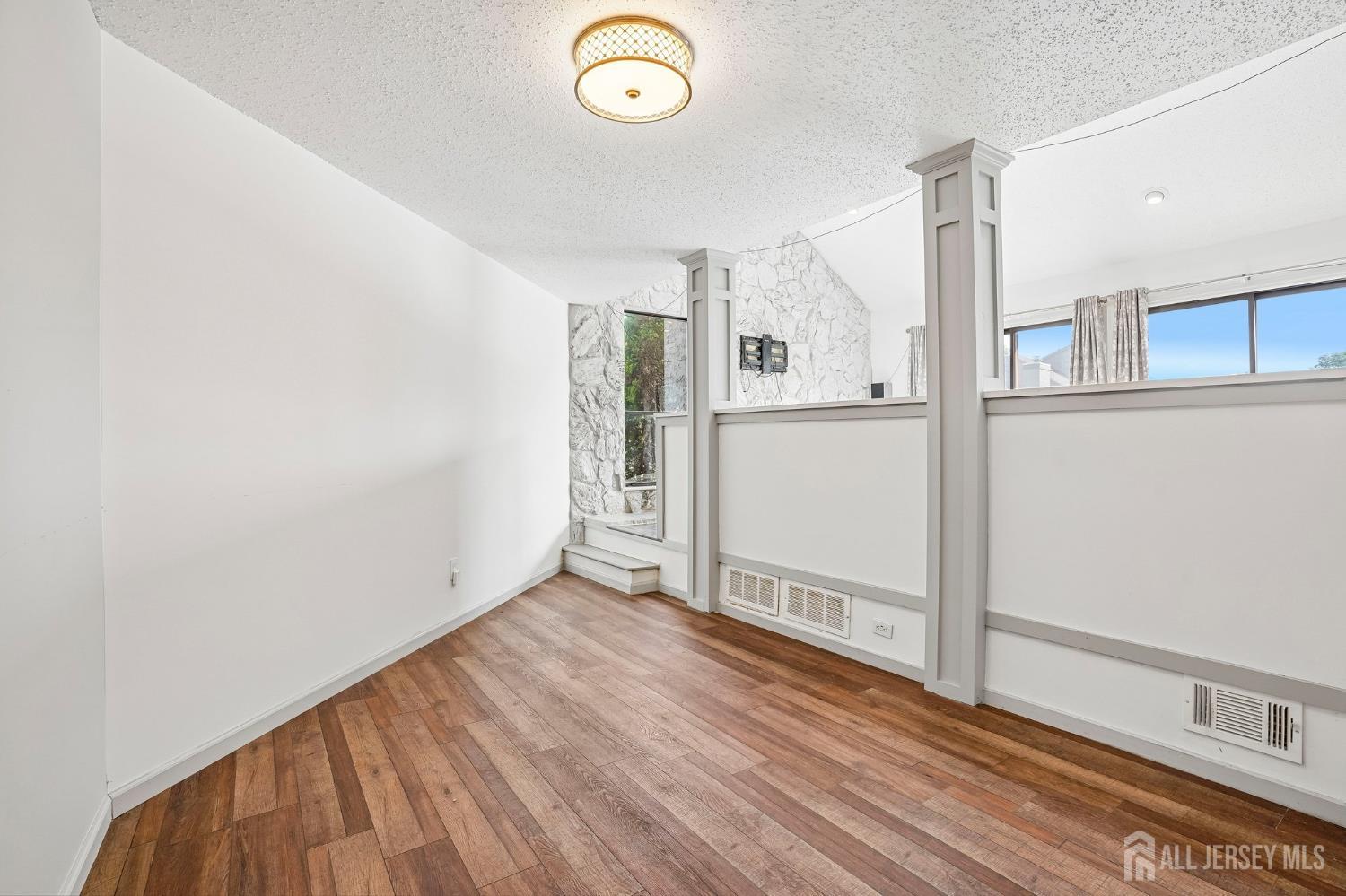 47 Linda Lane Edison NJ 08820