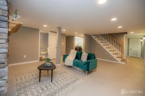 14 Meadowbrook Lane Piscataway NJ 08854